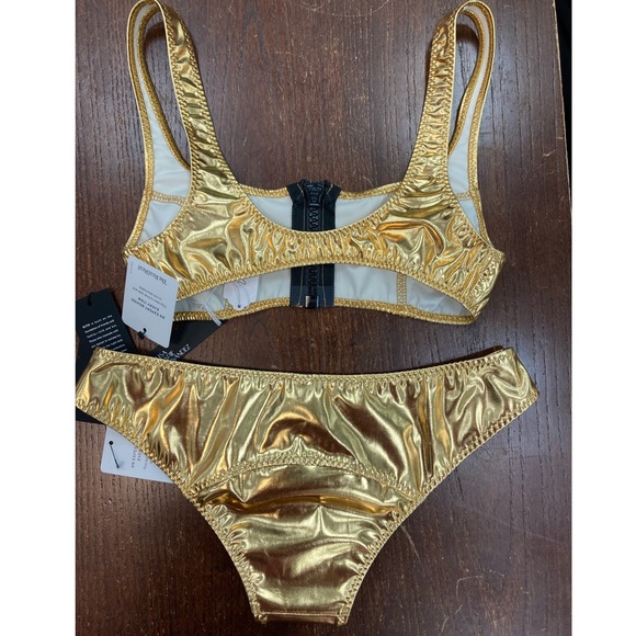 Lisa Marie Fernandez Bikini - Picture 2 of 8